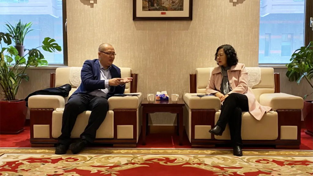 悦享数字赵锴一行到鄂尔多斯驻京人才工作站交流(图2) 悦享数字赵锴一行到鄂尔多斯驻京人才工作站交流(图2)