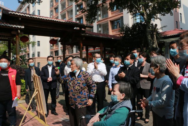 国家民政部李纪恒部长一行莅临福州市国德老年康养中心视察(图5) 国家民政部李纪恒部长一行莅临福州市国德老年康养中心视察(图5)